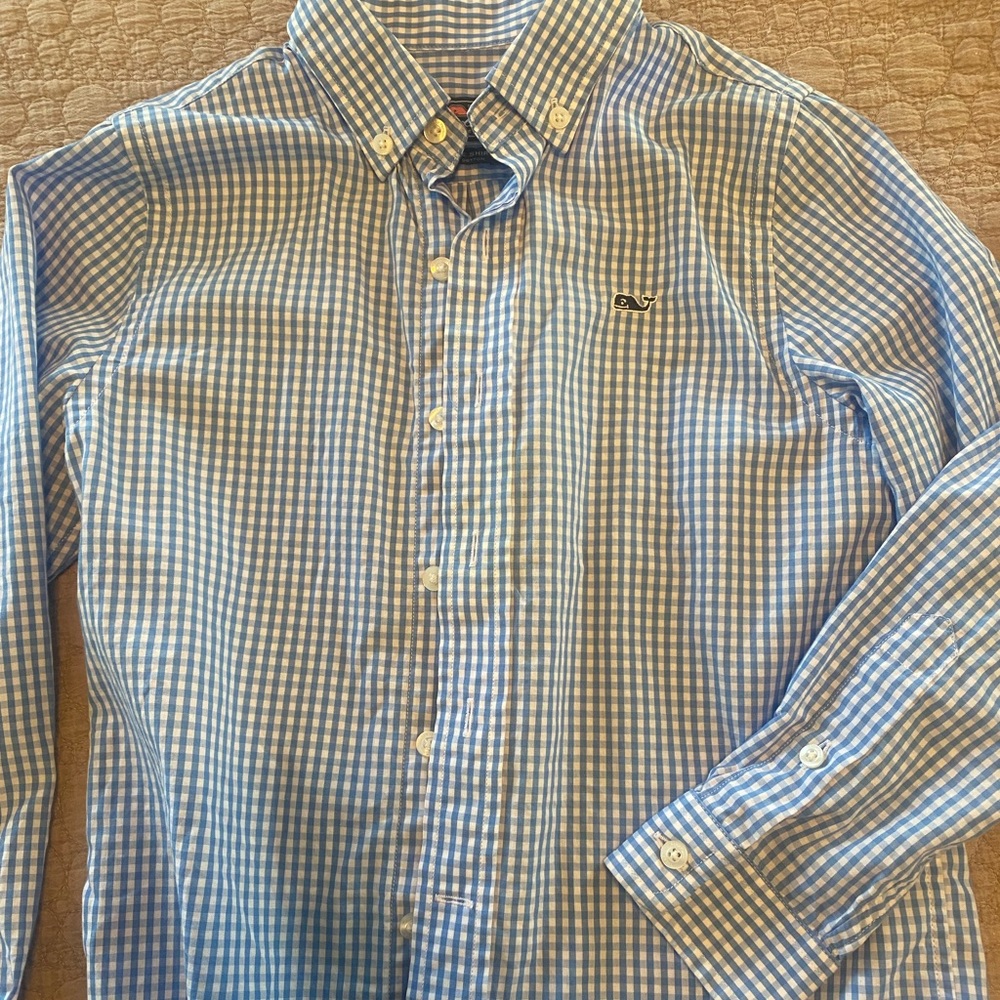 Boys size 6 vineyard vines